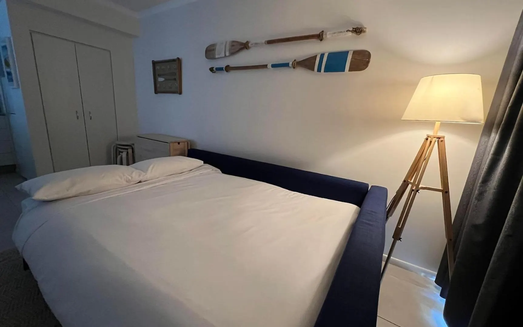 Nautical Stylish Ground Level 1 Bedroom Unit Noosaville