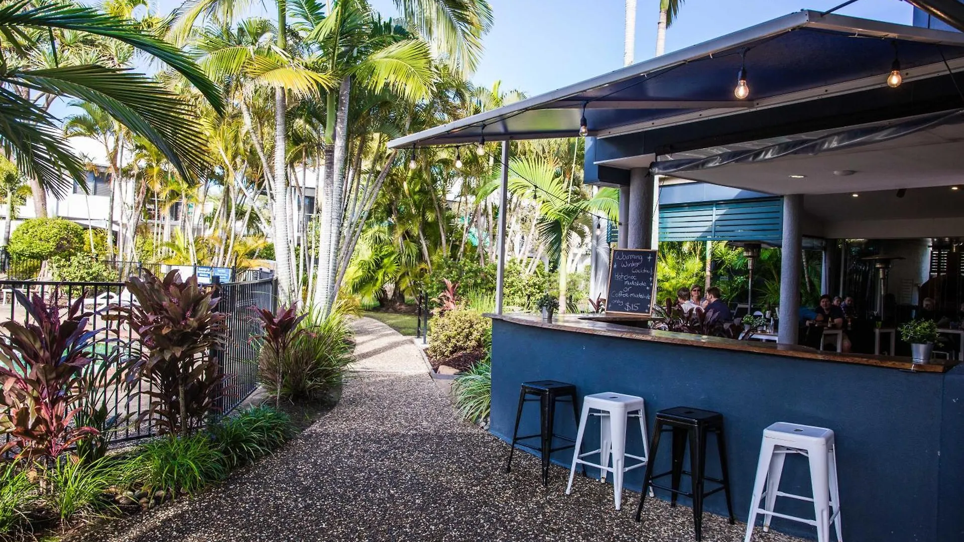 Nautical Stylish Ground Level 1 Bedroom Unit Noosaville