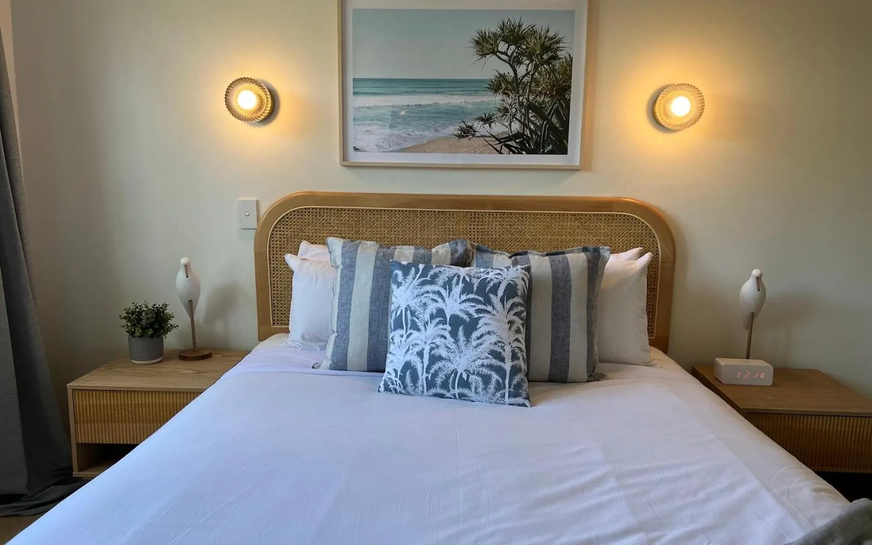 Nautical Stylish Ground Level 1 Bedroom Unit Noosaville Australia